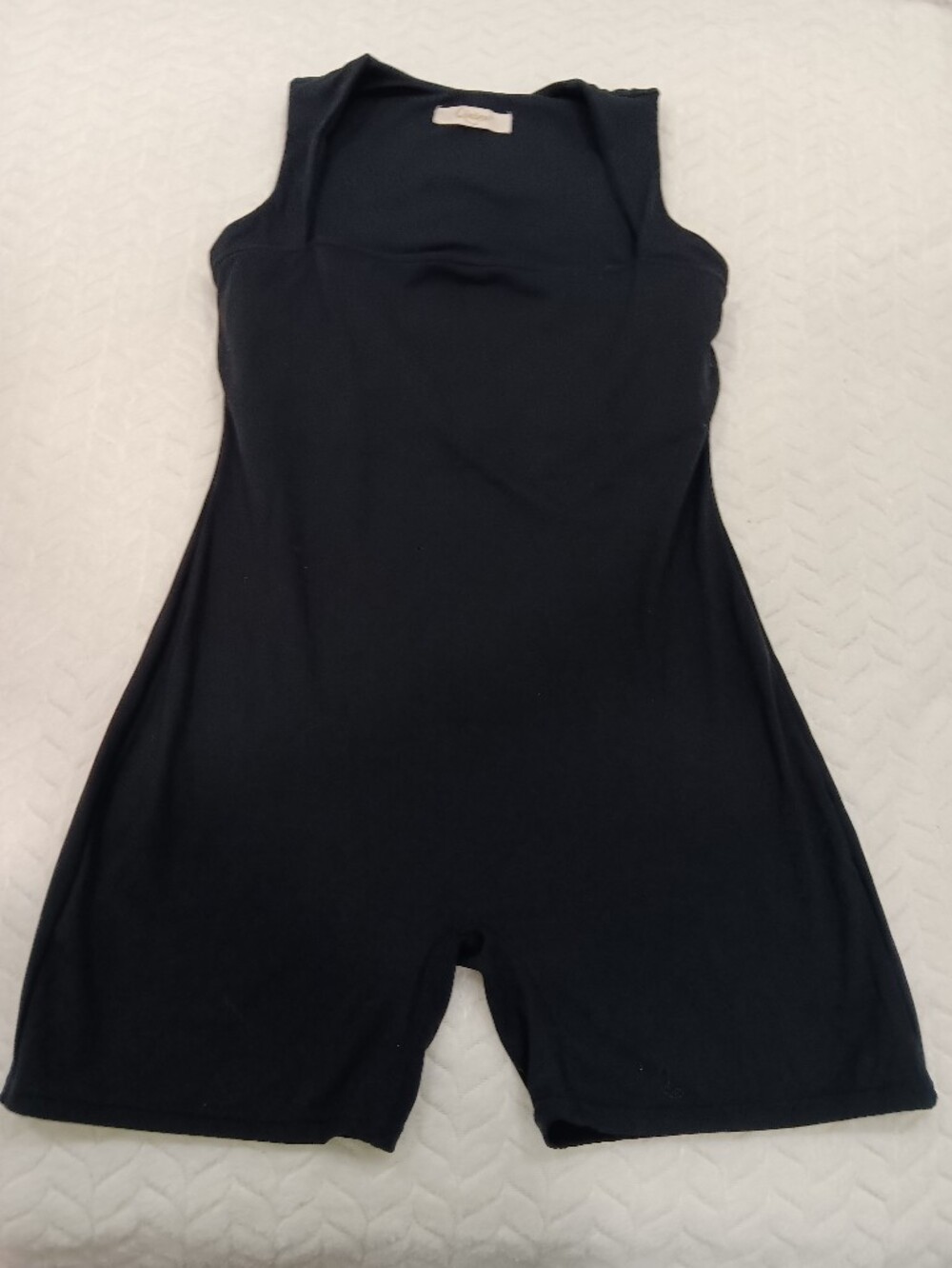 Qinsen Sleeveless Romper EUC